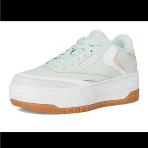 NWB Reebok Club C Extra sneakers (Big Kid)